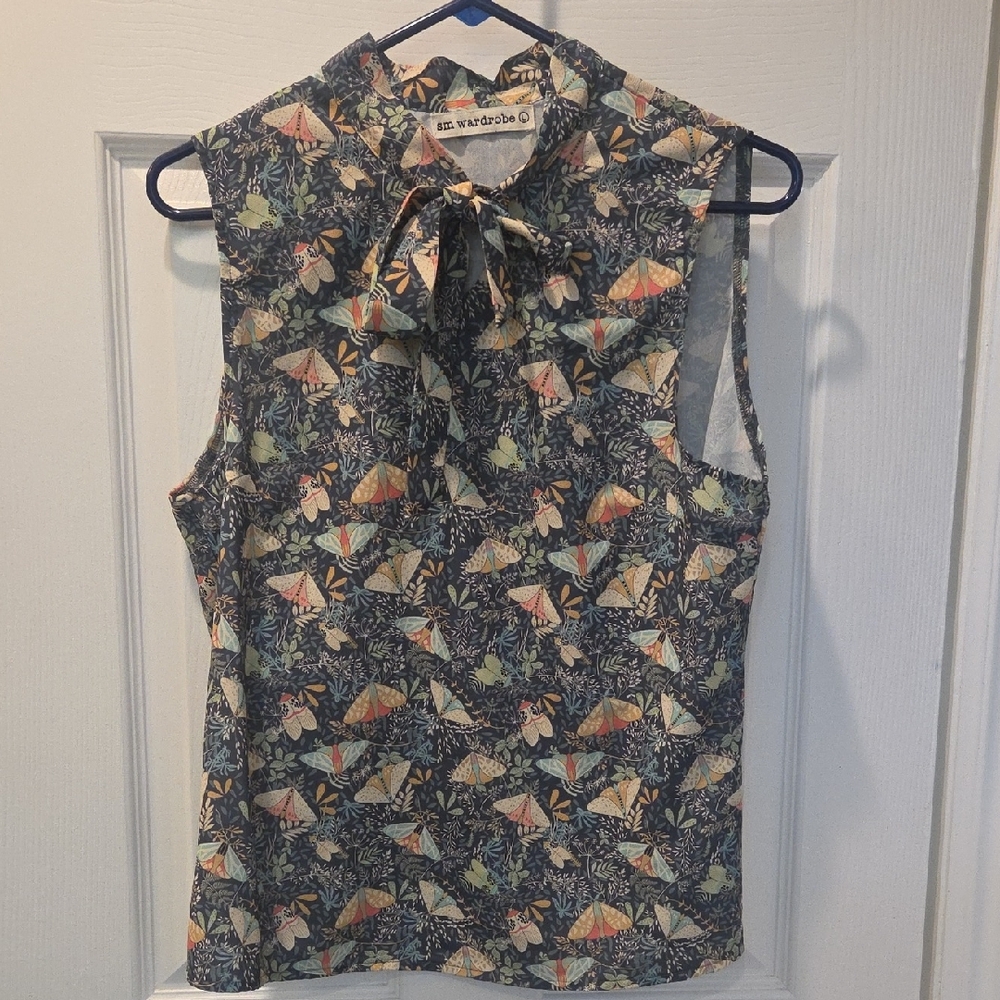 Wardrobe Women's Floral Sleeveless Blouse - Multicolor